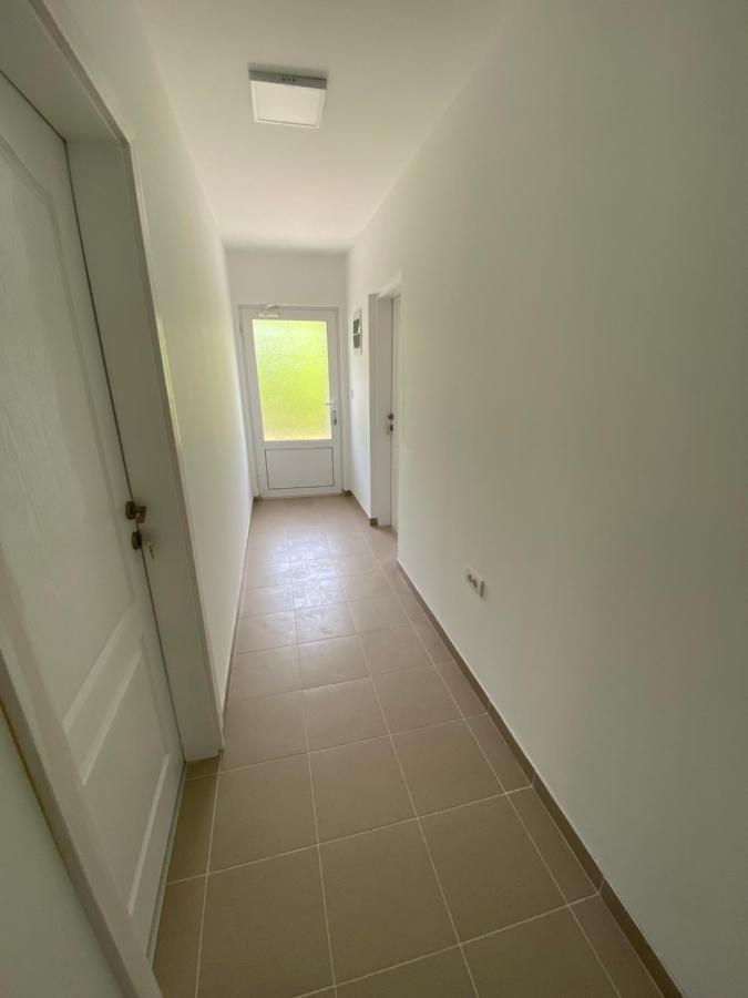 Omis Rooms Pančevo Exterior foto