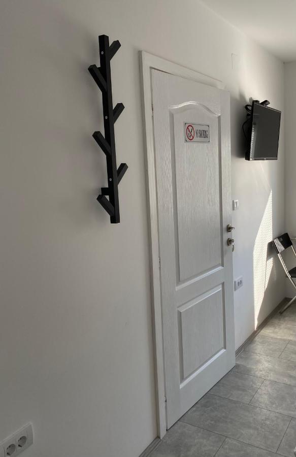 Omis Rooms Pančevo Exterior foto